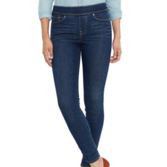 levi's perfectly slimming pull on jeans